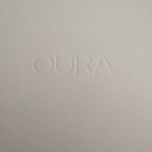 Oura size 10 charger